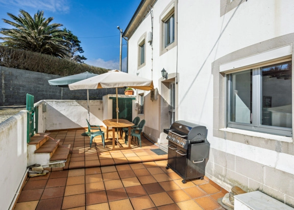 GCH-outdoor-terrace-house-beach
