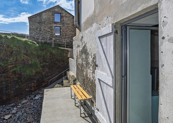 GCH-house-bank-beach-views