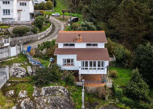 GCH-2214-chalet-height-vegetation
