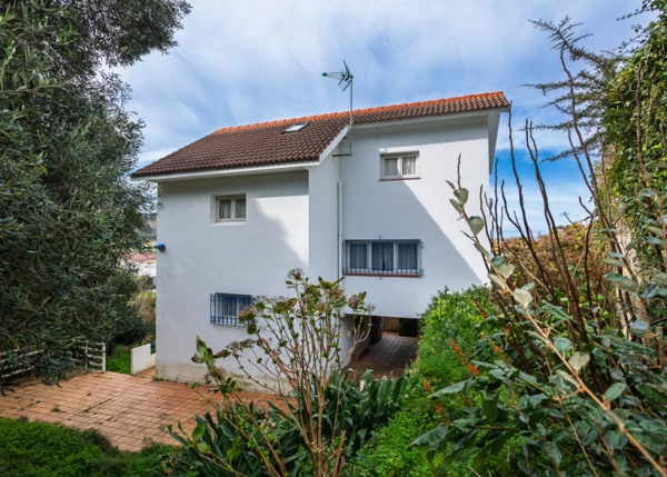 GCH-2214-rear-facade-terrace