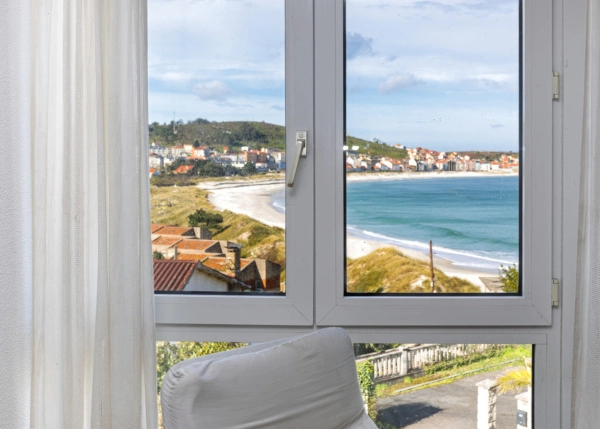 GCH-2214-window-sea-beach-views