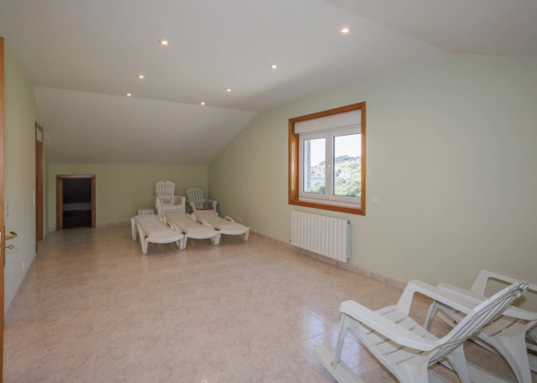 89-2218-6831fa4a6f72c