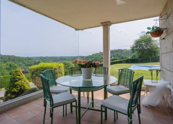 50-2334-684eab7ca9d6f