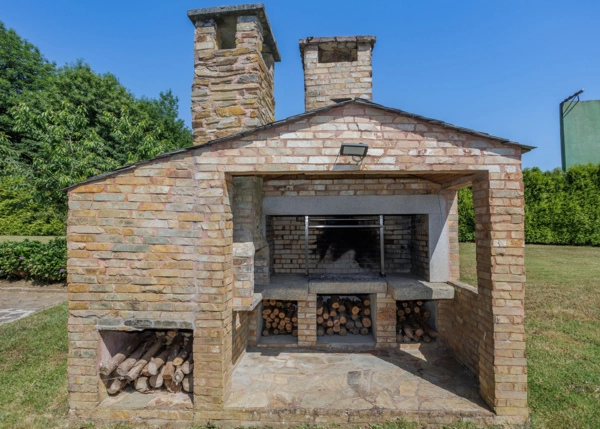 148-2390-68792f66a33fa