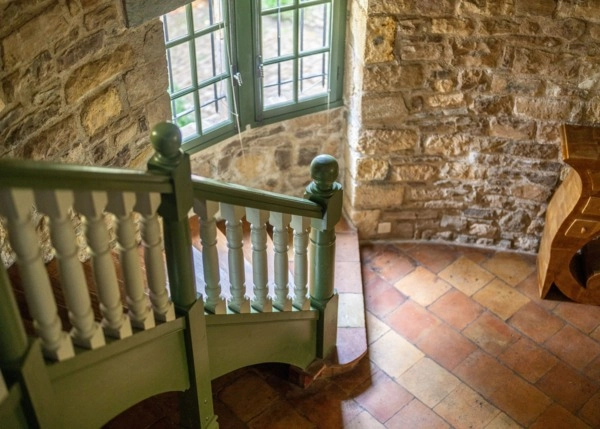 MA-692589-int-0130-HD-683c66753e595