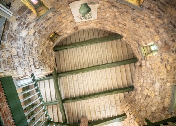 MA-692589-int-0133-HD-683c66760cc2f