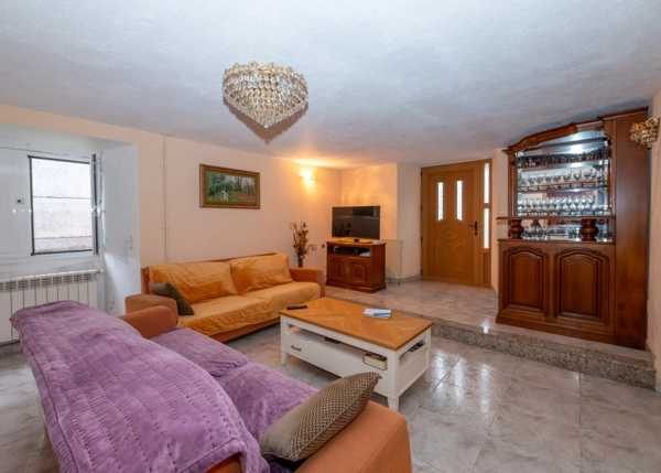 DSC-6370-69208e7961a38