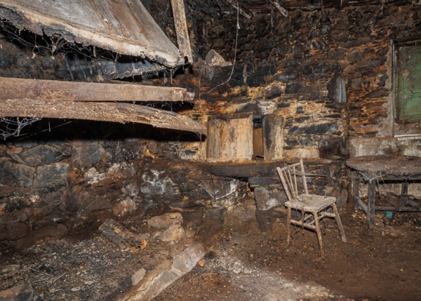 032-2957-69ea3a48ed761