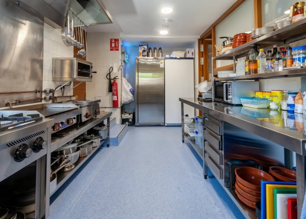 Cocina-restaurante-3-6a3283dc661a2