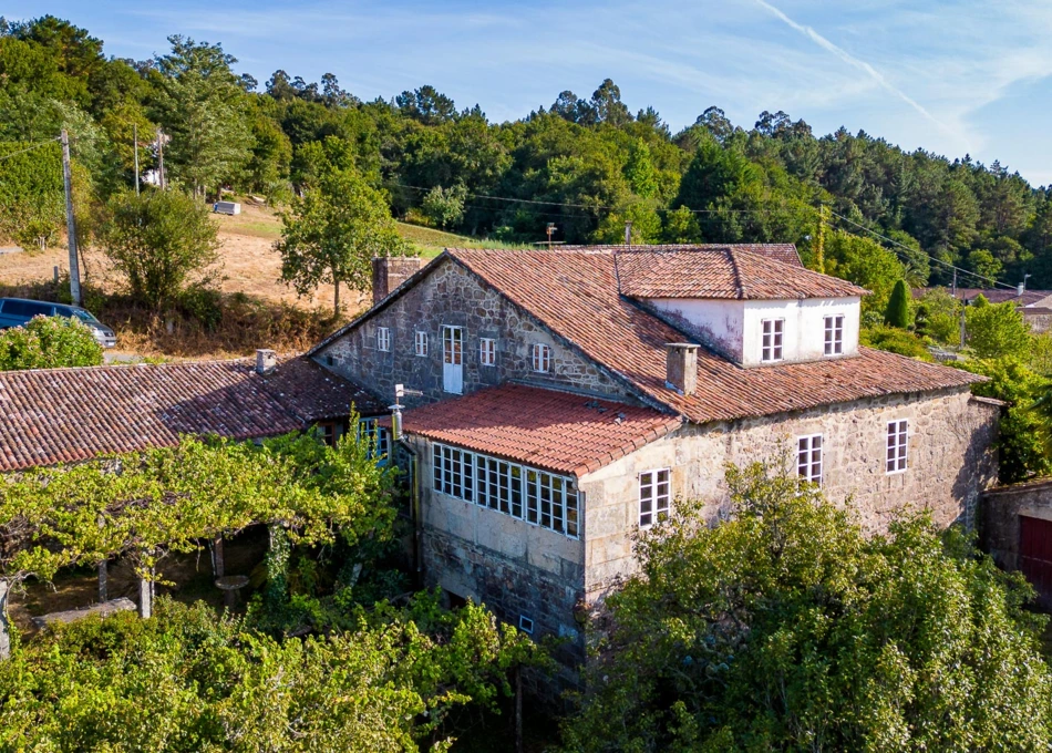 851-Galicia, Pontevedra, La Estrada, Country House, arial view 1