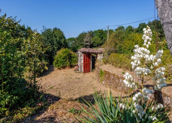 Galicia, Pontevedra, La Estrada, Berres, garden gate