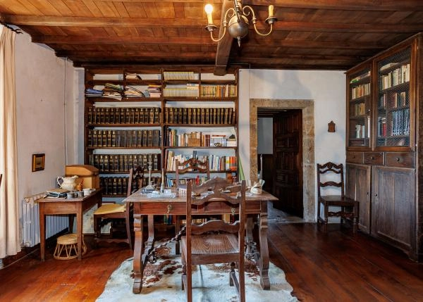 Galicia, Pontevedra, La Estrada, Country House, library