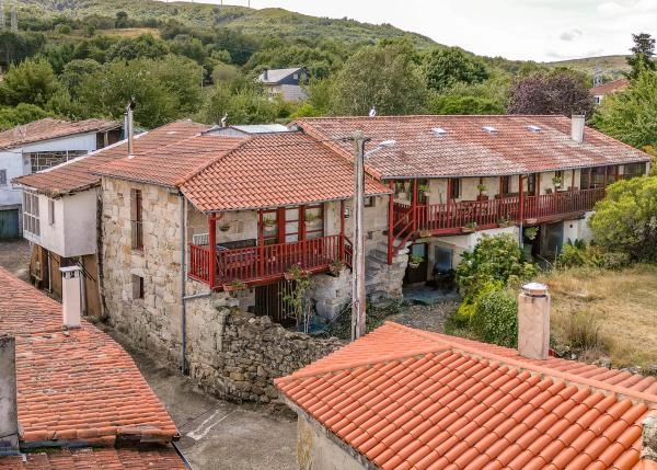 Galicia, Ourense, Ribeira Sacra, rural hotel, vista area 1