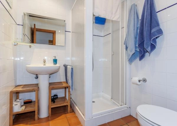 Galicia, Ourense, Ribeira Sacra, rural hotel, baño 2