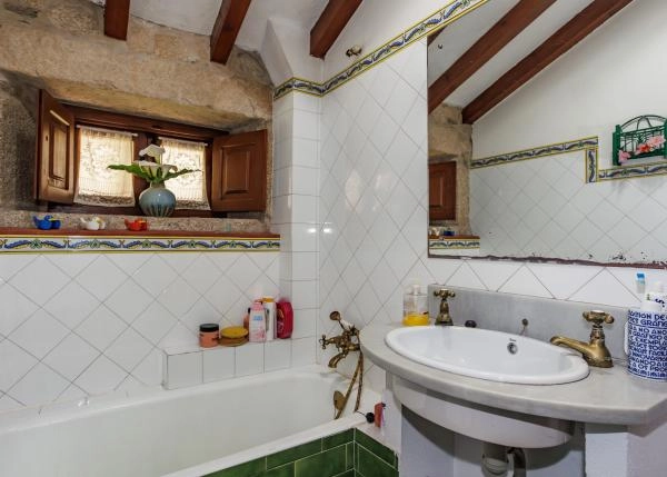 Galicia, La Coruña, Noia, baño 1