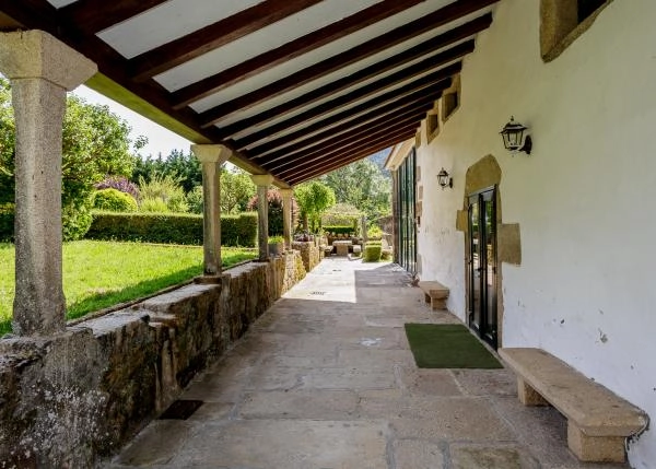 Galicia, La Coruña, Noia, lateral 2