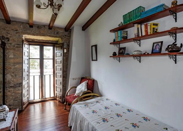 Galicia, La Coruña, Noia, habitacion 1
