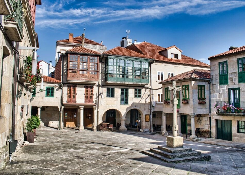 pontevedra-square-stones-houses-rural-galicia
